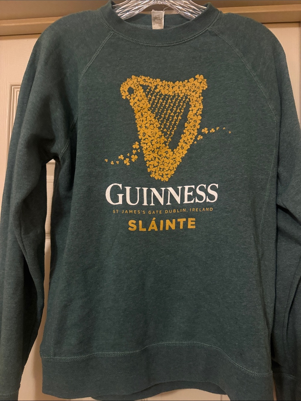 Guinness Green 'Sláinte' Crewneck Sweatshirt | Size S
